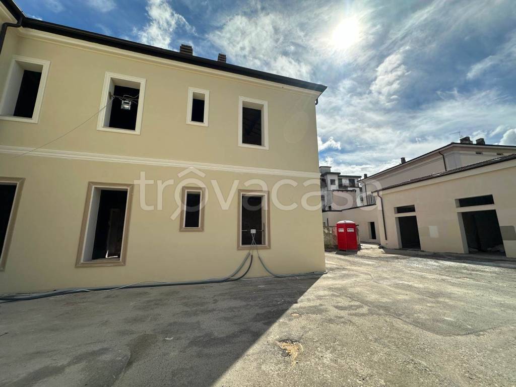 appartamento in vendita a Campi Bisenzio in zona San Piero a Ponti