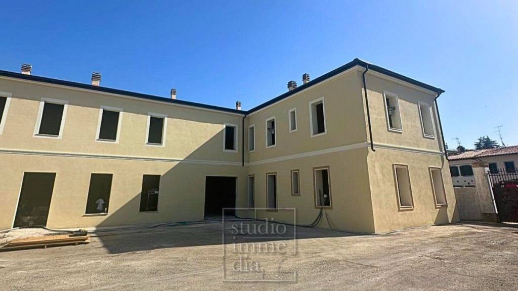 appartamento in vendita a Campi Bisenzio in zona San Piero a Ponti