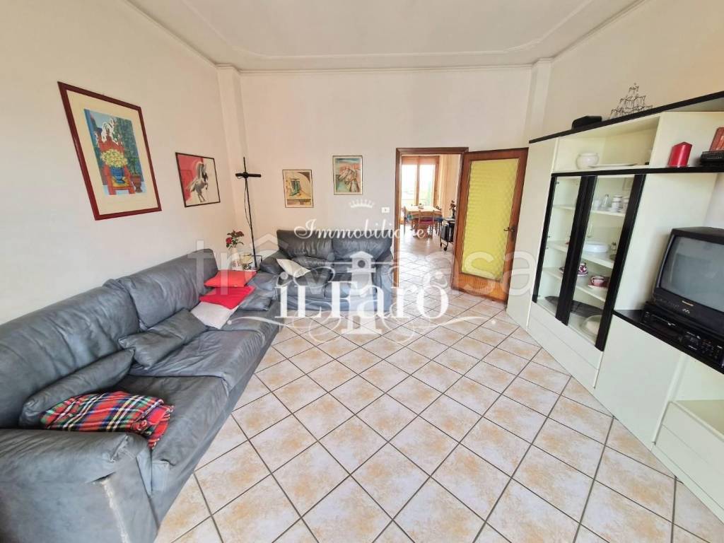 appartamento in vendita a Campi Bisenzio in zona San Piero a Ponti