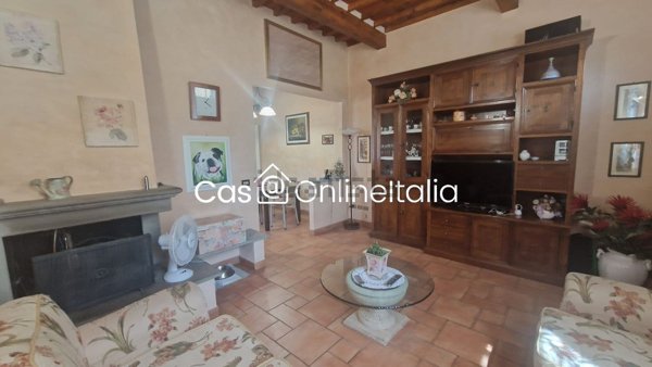 casa indipendente in vendita a Campi Bisenzio in zona San Piero a Ponti