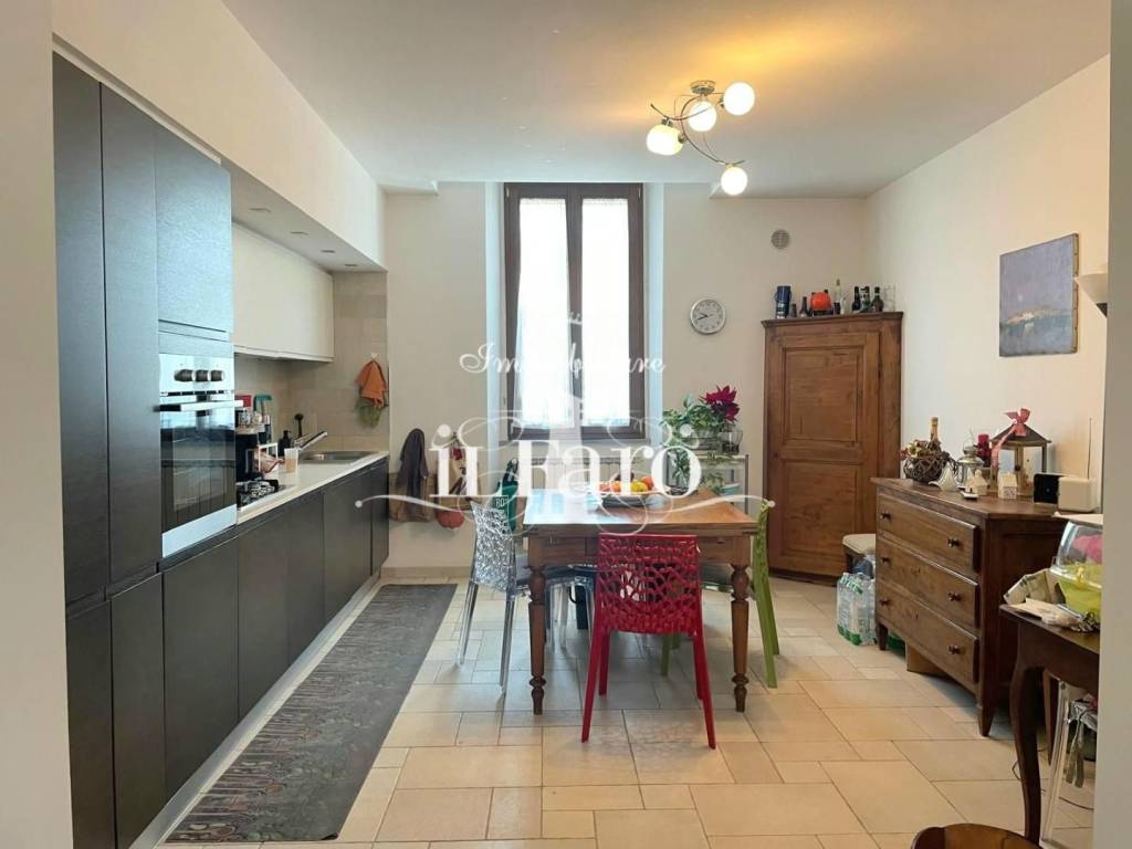 casa indipendente in vendita a Campi Bisenzio