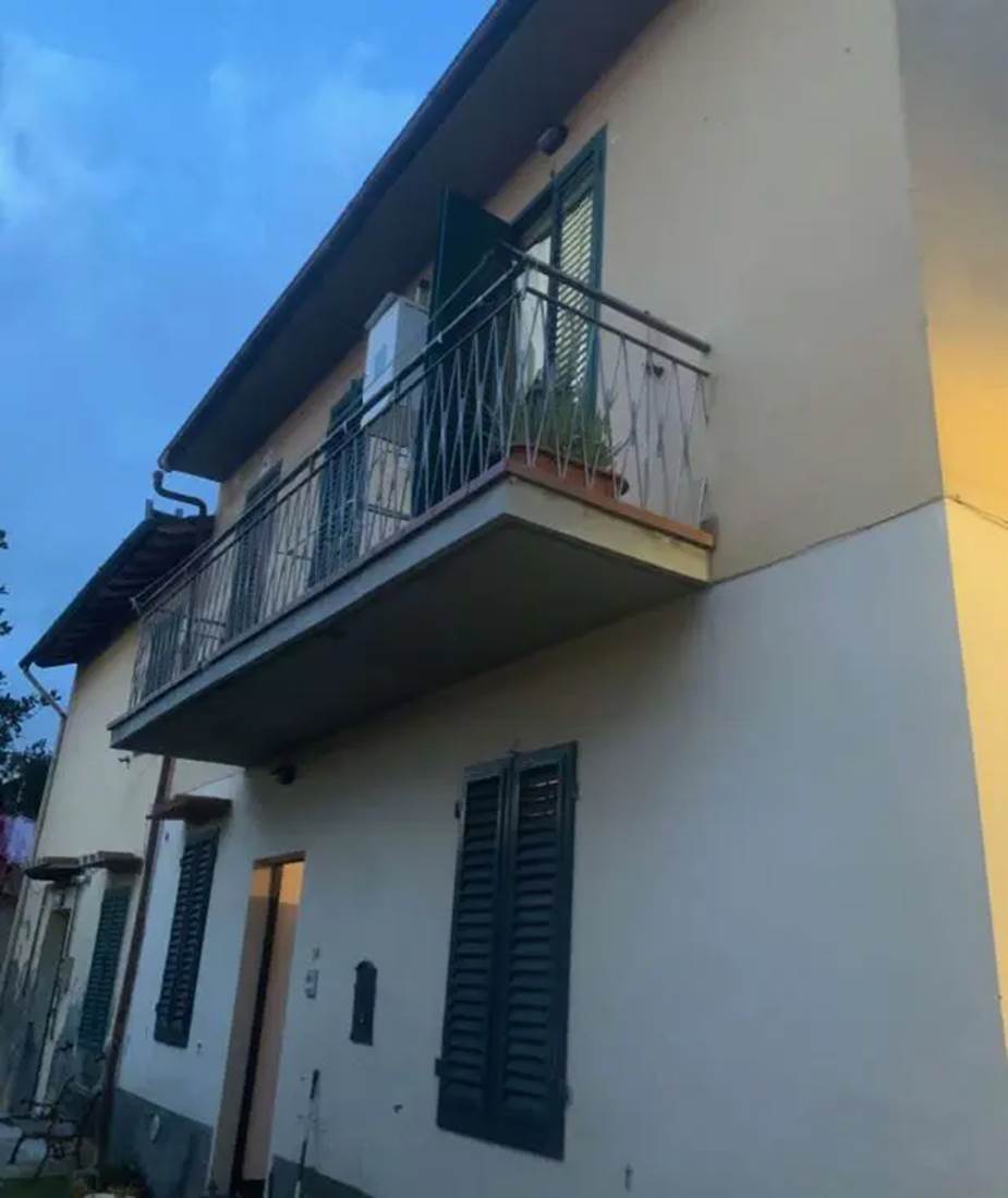 casa indipendente in vendita a Campi Bisenzio in zona Case Buffini
