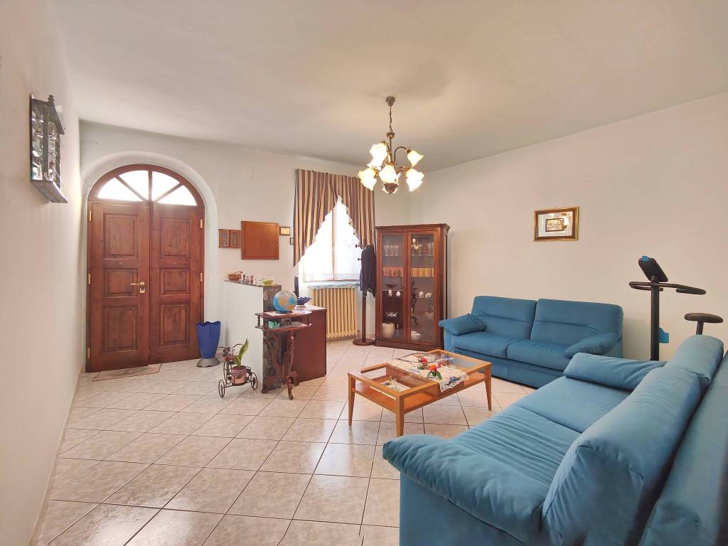 casa indipendente in vendita a Campi Bisenzio in zona Capalle