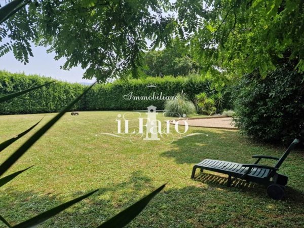 casa indipendente in vendita a Campi Bisenzio in zona Limite