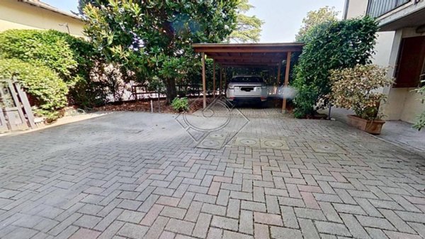 casa indipendente in vendita a Campi Bisenzio in zona San Donnino