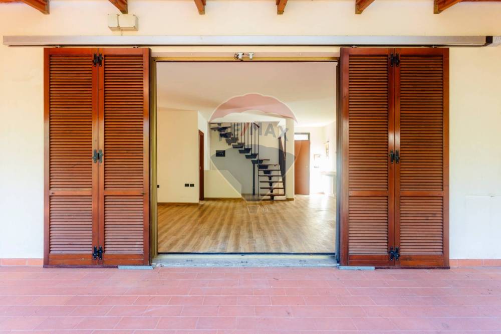 casa indipendente in vendita a Campi Bisenzio in zona Capalle