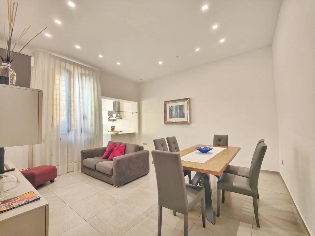 casa indipendente in vendita a Campi Bisenzio