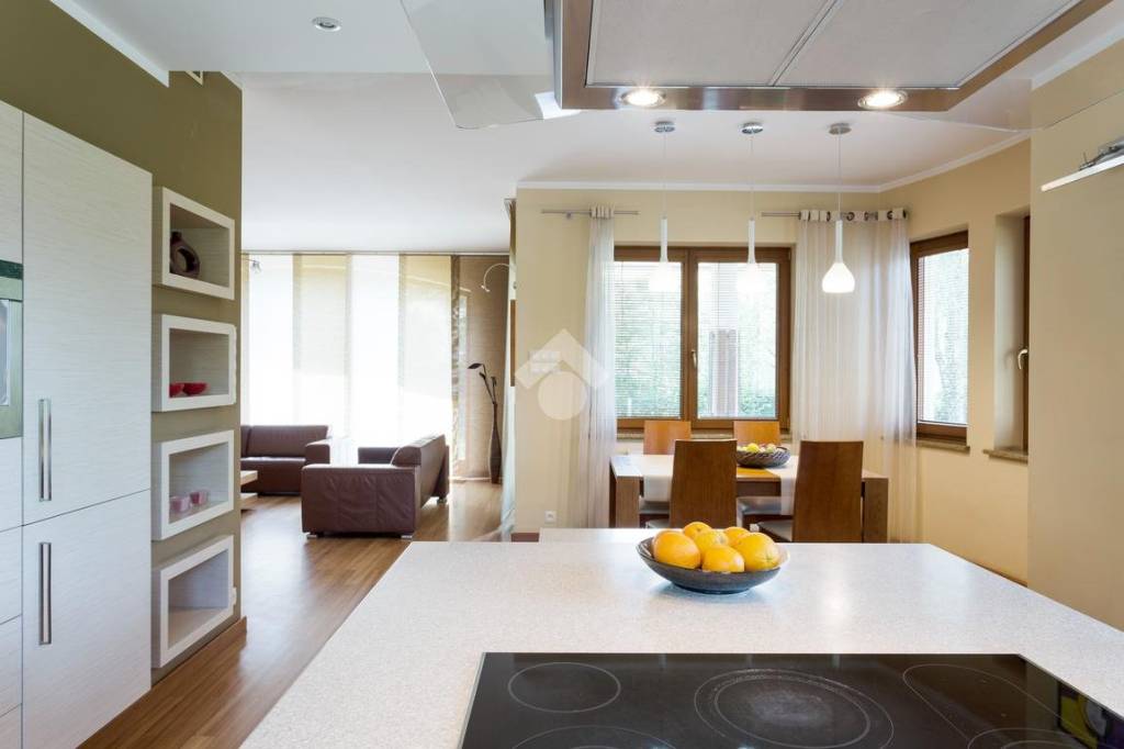 casa indipendente in vendita a Campi Bisenzio