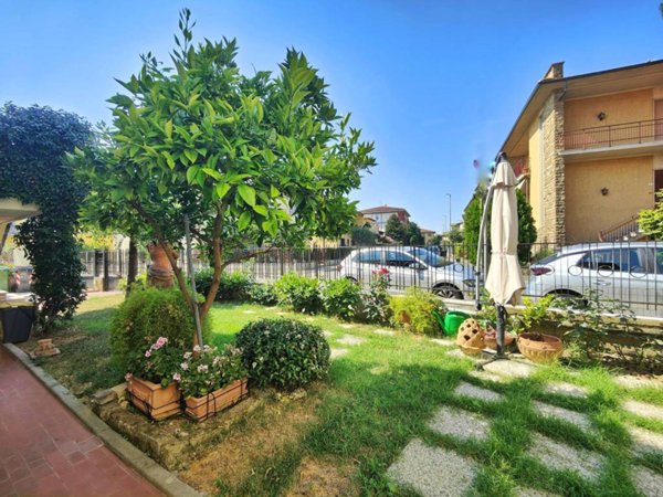 casa indipendente in vendita a Campi Bisenzio
