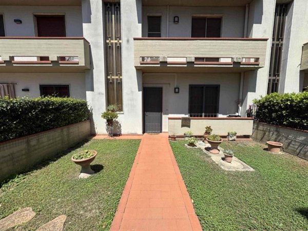casa indipendente in vendita a Campi Bisenzio in zona San Piero a Ponti