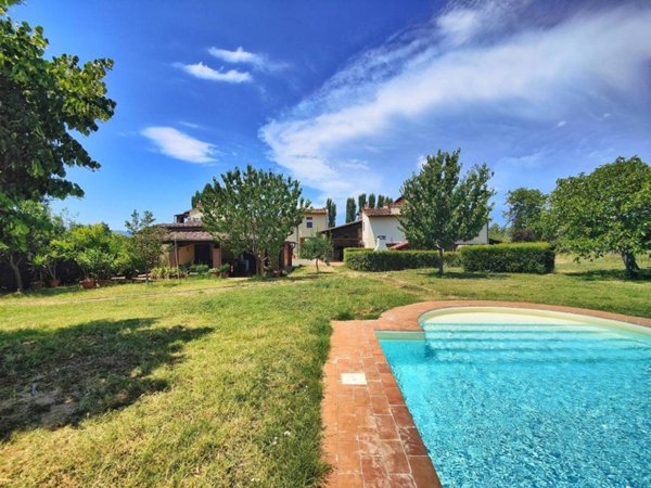 casa indipendente in vendita a Campi Bisenzio in zona Capalle