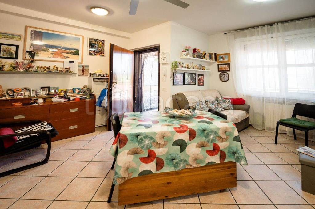 appartamento in vendita a Campi Bisenzio in zona Il Rosi