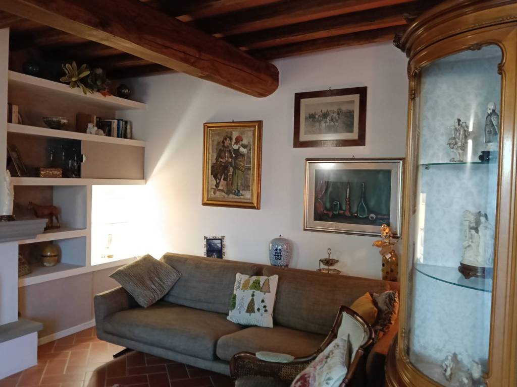 casa indipendente in vendita a Campi Bisenzio in zona Limite