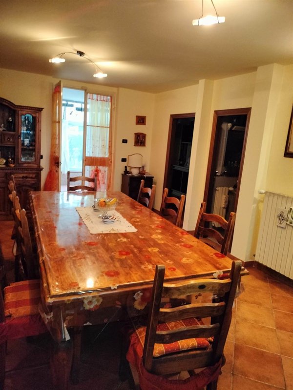 casa indipendente in vendita a Campi Bisenzio
