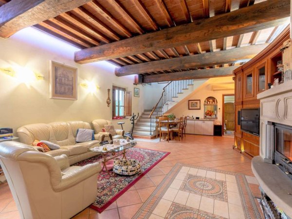 casa indipendente in vendita a Campi Bisenzio in zona San Piero a Ponti