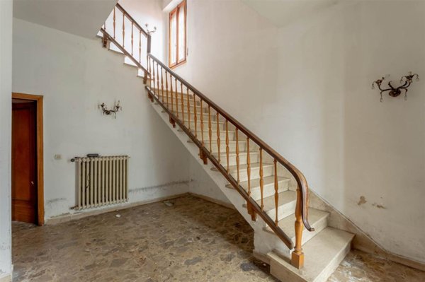 casa indipendente in vendita a Campi Bisenzio in zona Capalle