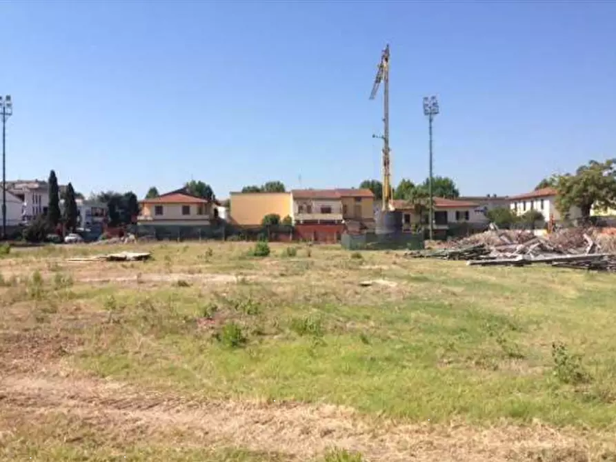terreno edificabile in vendita a Campi Bisenzio