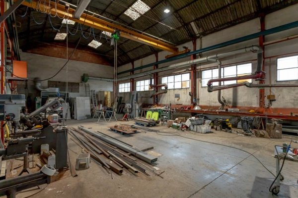locale commerciale in vendita a Campi Bisenzio in zona San Donnino