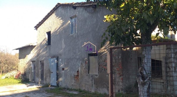 casa indipendente in vendita a Campi Bisenzio in zona San Giorgio a Colonica