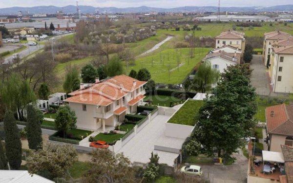 casa indipendente in vendita a Campi Bisenzio in zona Il Rosi