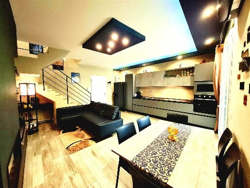 casa indipendente in vendita a Campi Bisenzio in zona San Donnino