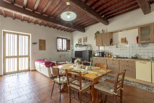casa indipendente in vendita a Campi Bisenzio