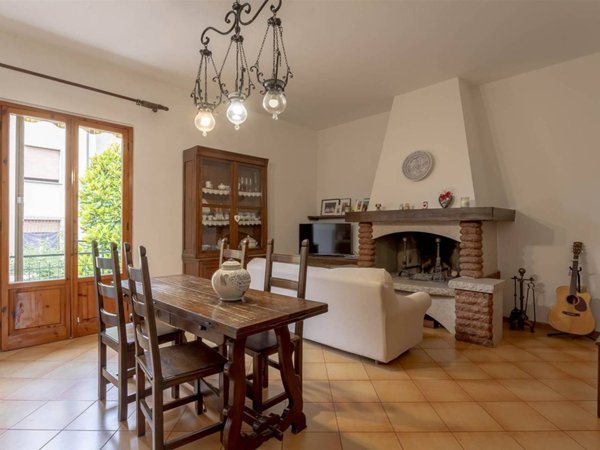 casa indipendente in vendita a Campi Bisenzio in zona San Piero a Ponti