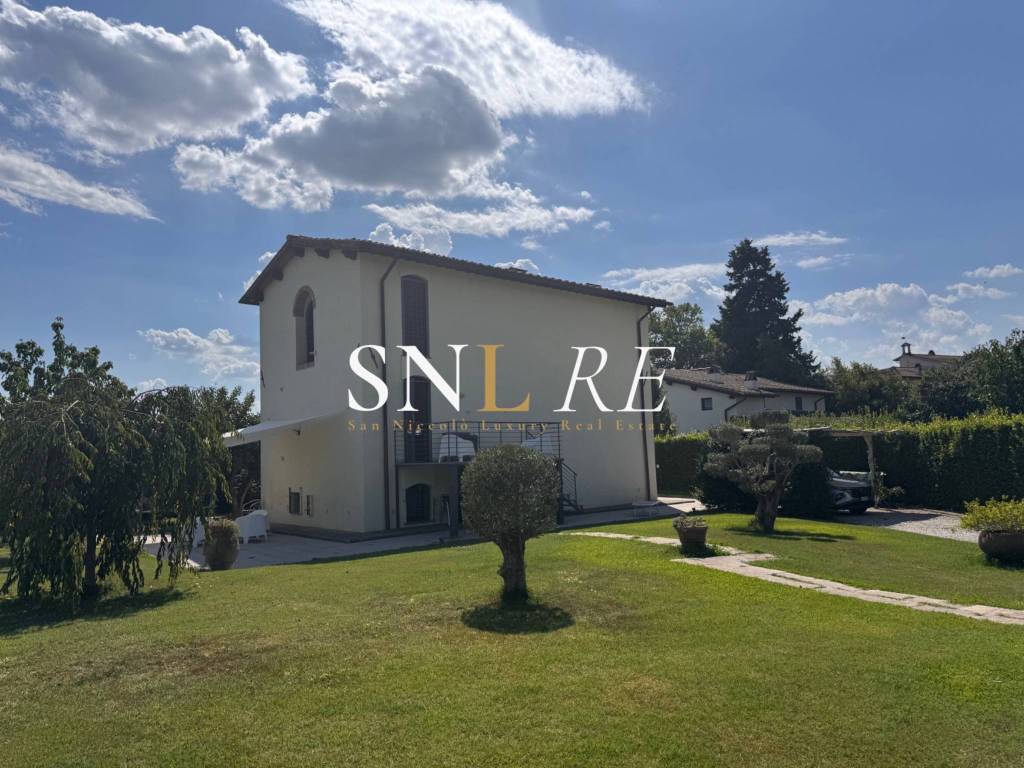 casa indipendente in vendita a Campi Bisenzio in zona Il Rosi