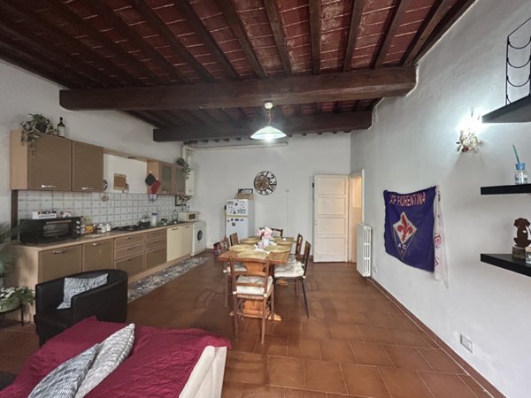 casa indipendente in vendita a Campi Bisenzio