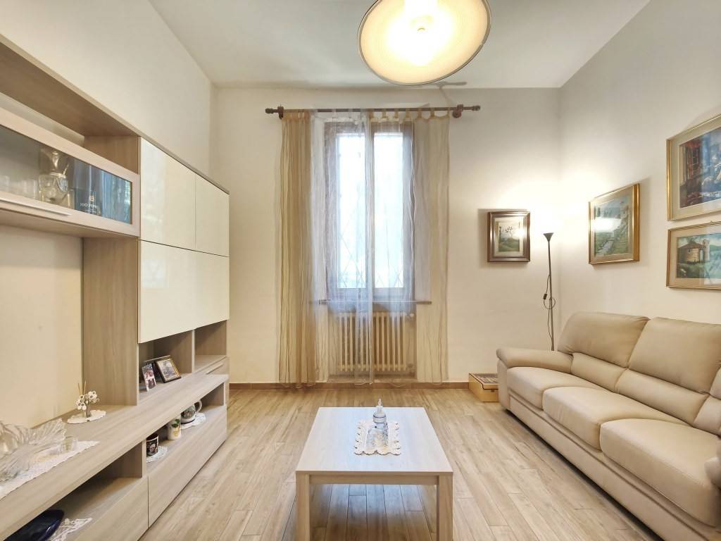 casa indipendente in vendita a Campi Bisenzio
