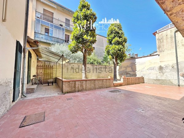 casa indipendente in vendita a Campi Bisenzio in zona San Piero a Ponti