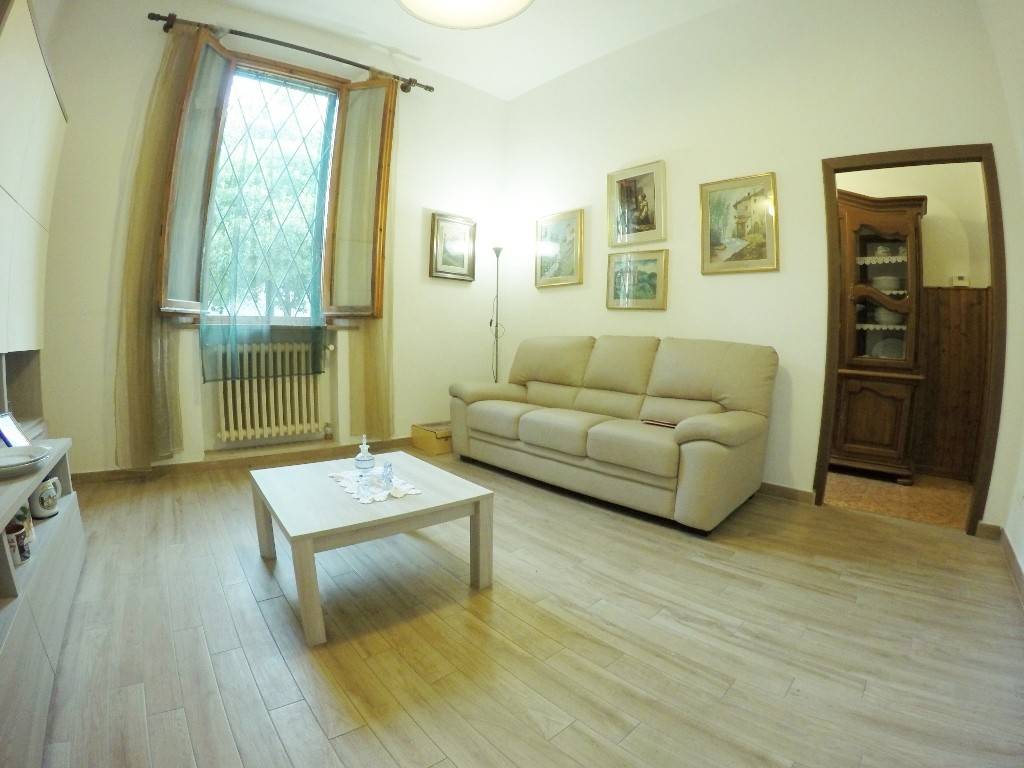 casa indipendente in vendita a Campi Bisenzio