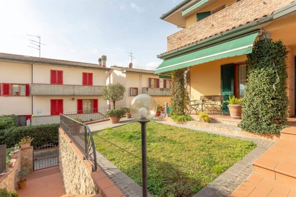 casa indipendente in vendita a Campi Bisenzio in zona Case Buffini
