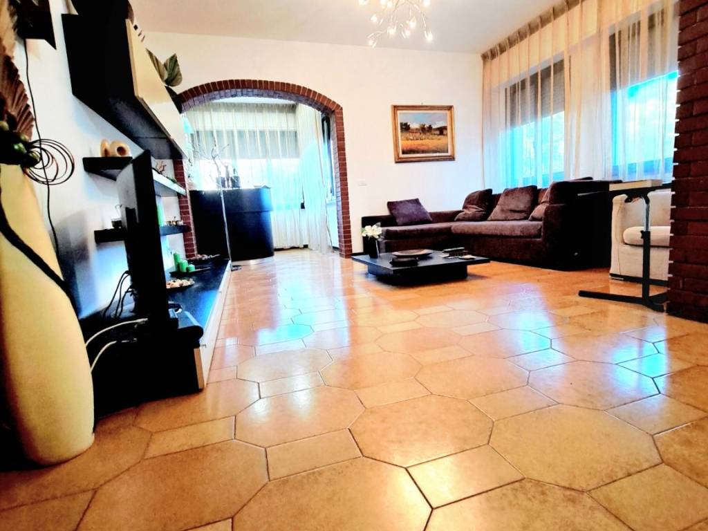 appartamento in vendita a Campi Bisenzio in zona San Piero a Ponti