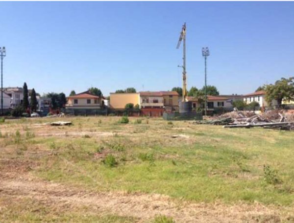 terreno edificabile in vendita a Campi Bisenzio