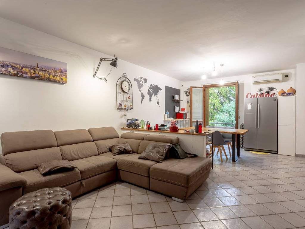 casa indipendente in vendita a Campi Bisenzio in zona San Donnino