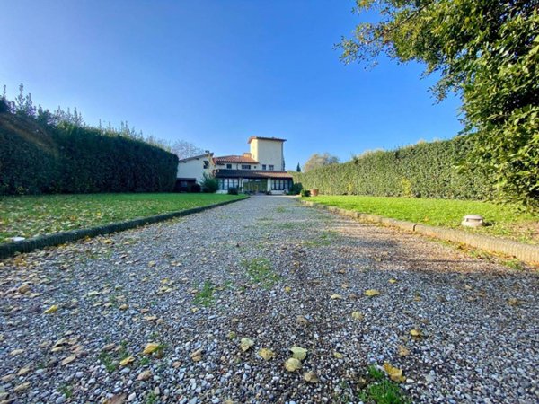 casa indipendente in vendita a Campi Bisenzio in zona Limite