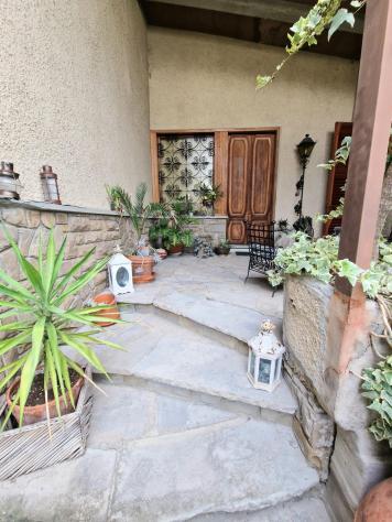 casa indipendente in vendita a Campi Bisenzio