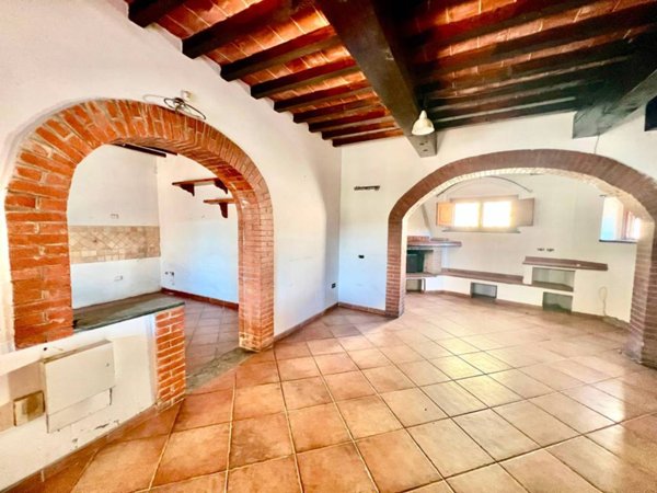 casa indipendente in vendita a Campi Bisenzio