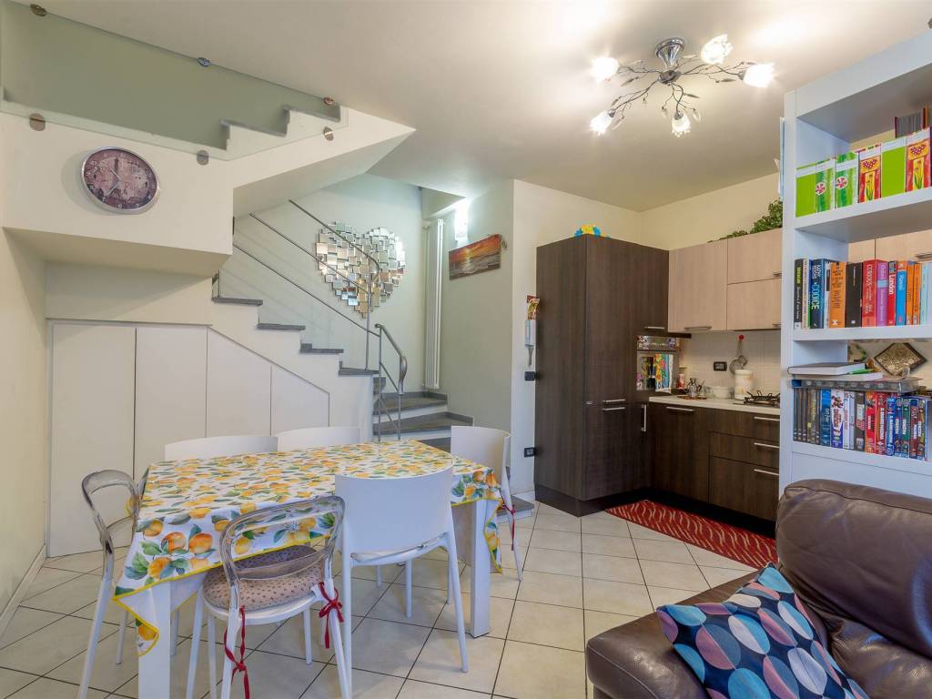 casa indipendente in vendita a Campi Bisenzio