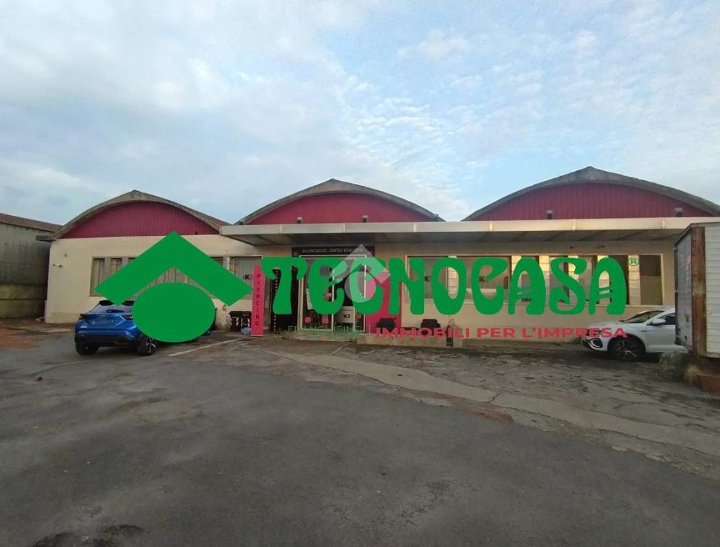 negozio in vendita a Campi Bisenzio