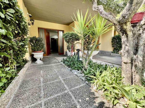 casa indipendente in vendita a Campi Bisenzio in zona San Cresci