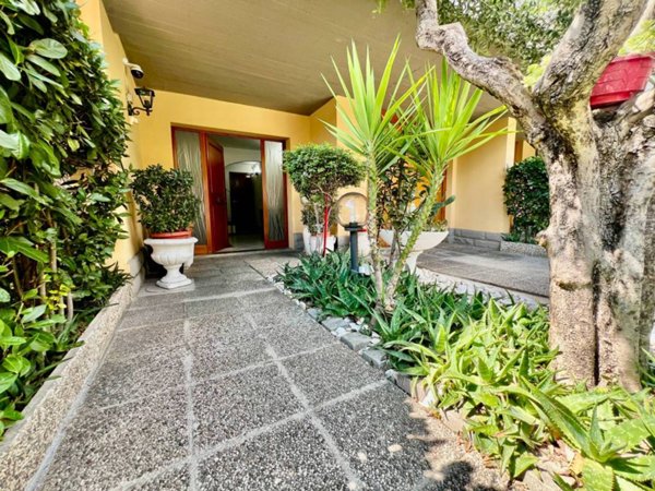 casa indipendente in vendita a Campi Bisenzio in zona San Cresci