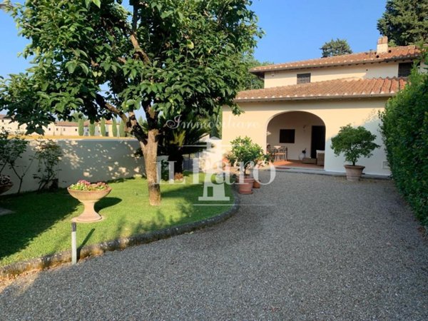 casa indipendente in vendita a Campi Bisenzio in zona Limite