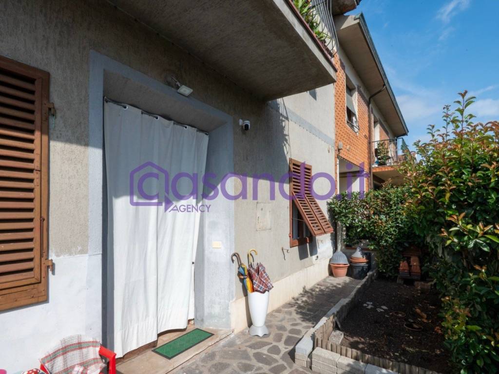 appartamento in vendita a Campi Bisenzio in zona Capalle