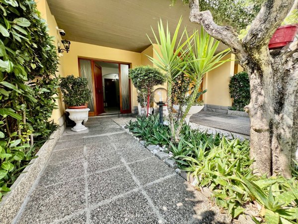 casa indipendente in vendita a Campi Bisenzio in zona San Piero a Ponti