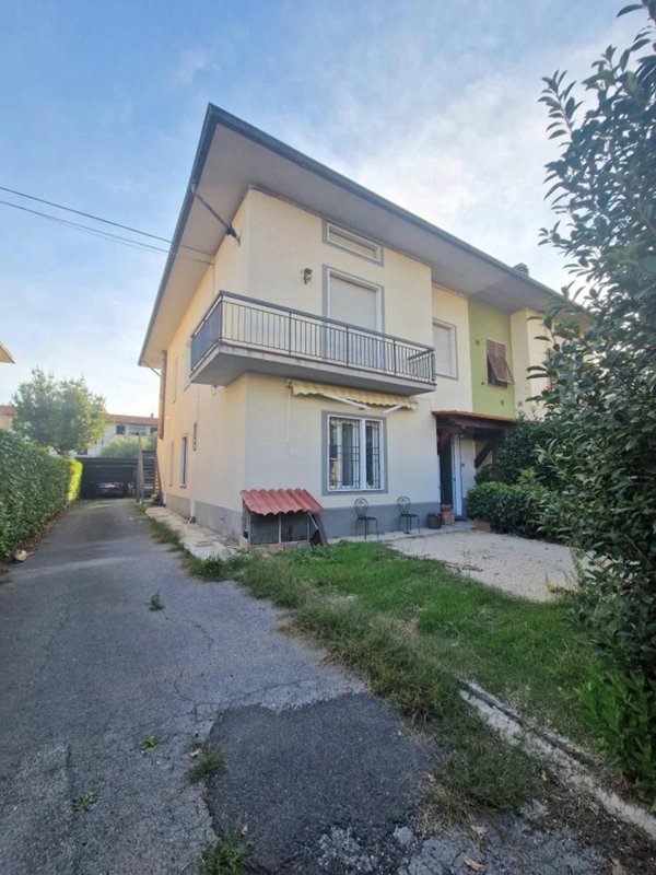 appartamento in vendita a Campi Bisenzio in zona San Giorgio a Colonica