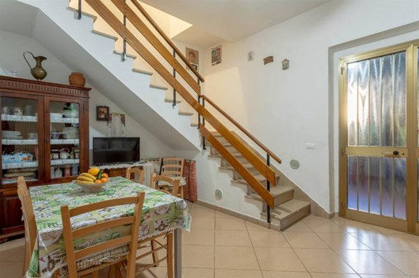 casa indipendente in vendita a Campi Bisenzio in zona San Donnino