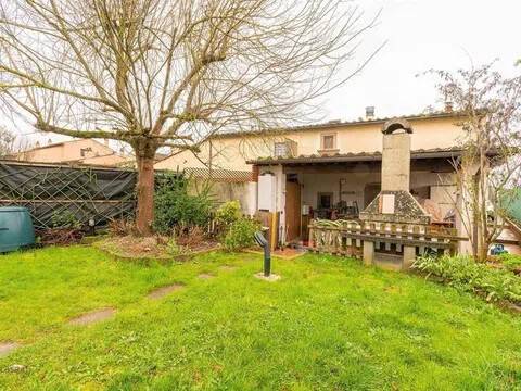 casa indipendente in vendita a Campi Bisenzio