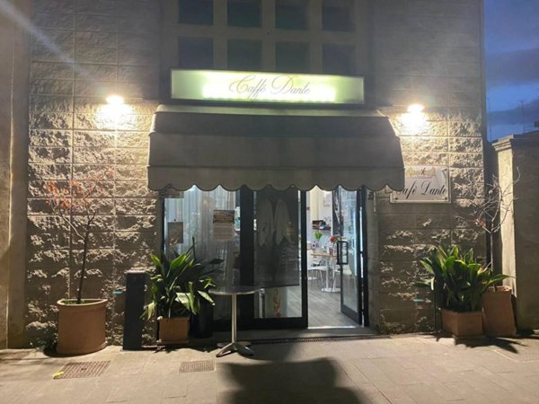 negozio in vendita a Campi Bisenzio